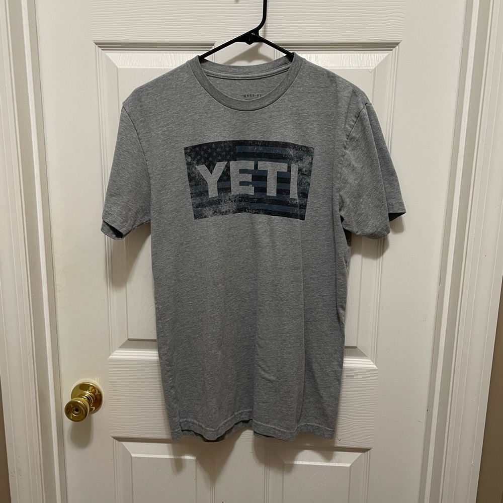Yeti Gray Short Sleeve Tee Casual Comfort